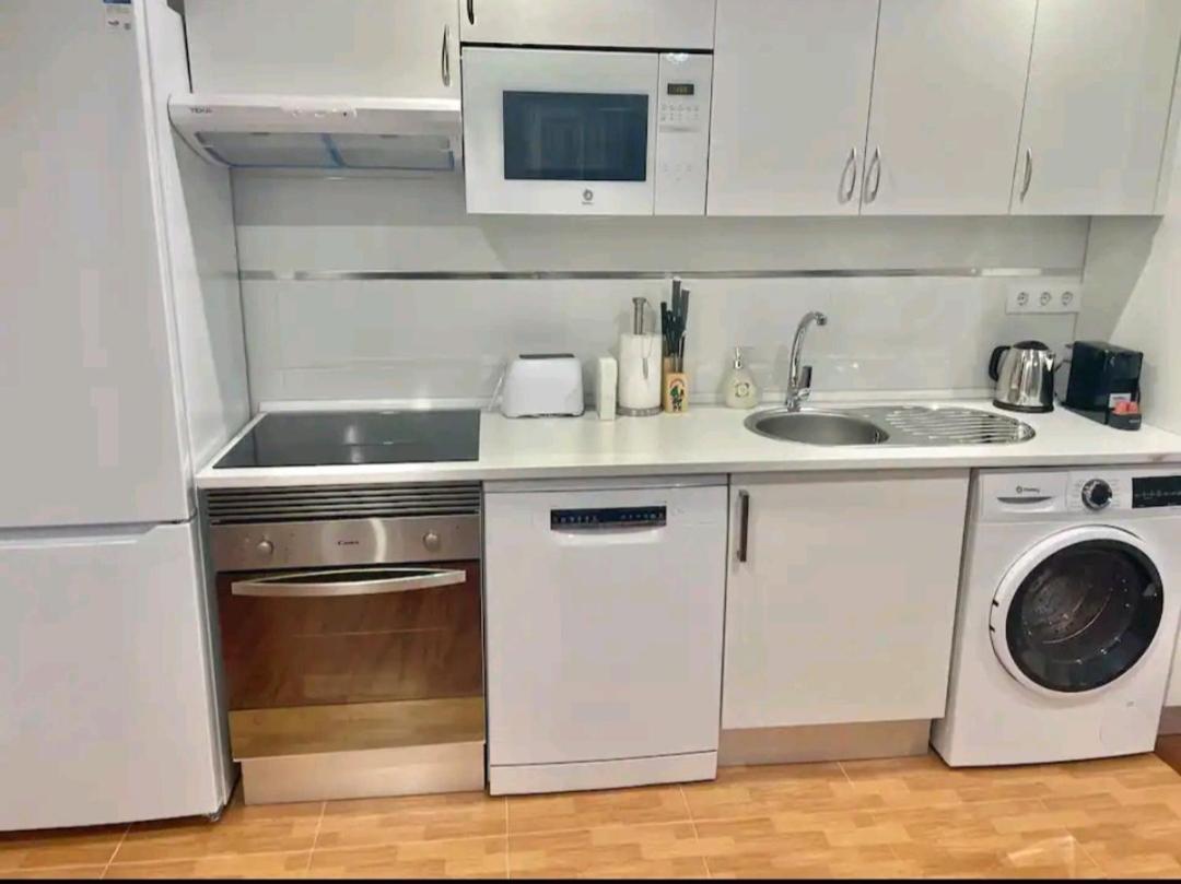 Piso Nuevo Centro Doctor Casal Apartment Овиедо Екстериор снимка