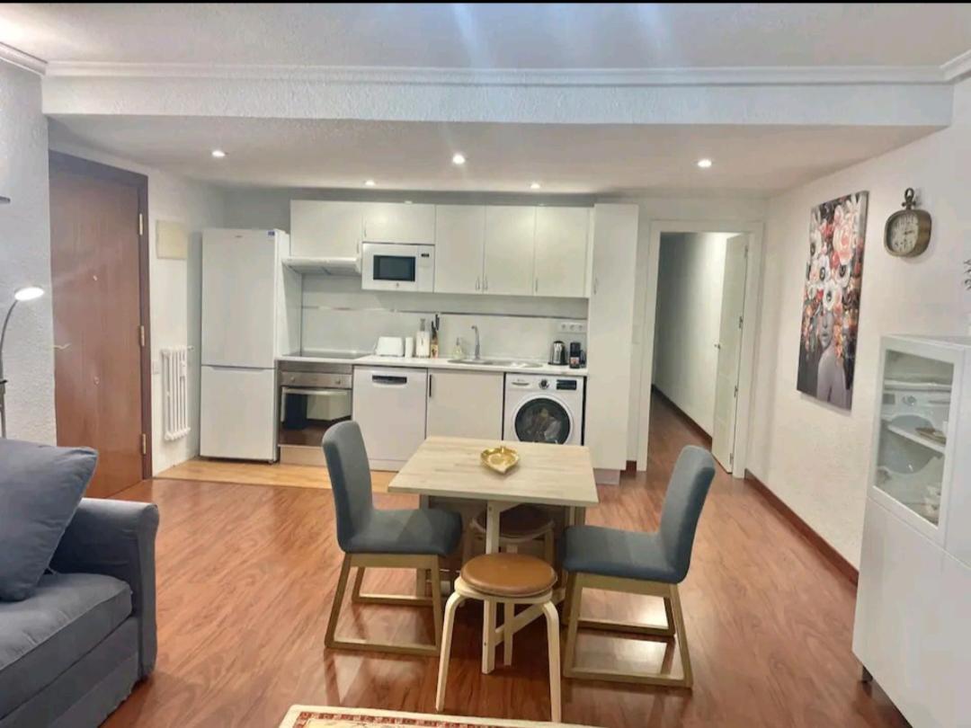 Piso Nuevo Centro Doctor Casal Apartment Овиедо Екстериор снимка